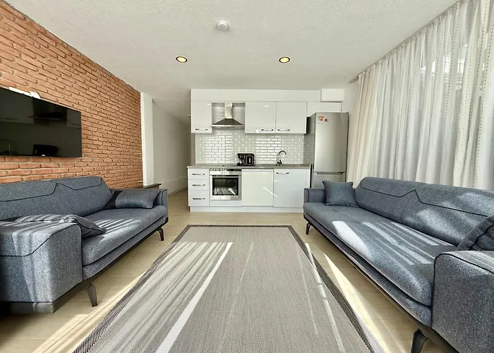 Merkezde Denize Sifir Plajli Ev Bodrum